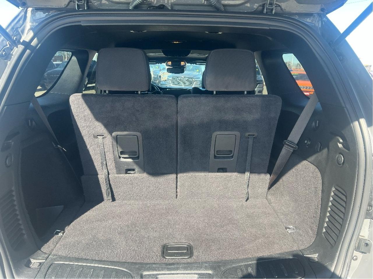2023 Dodge Durango SXT Plus AWD V6 *SUNROOF *REMOTE START *7-PASS Photo