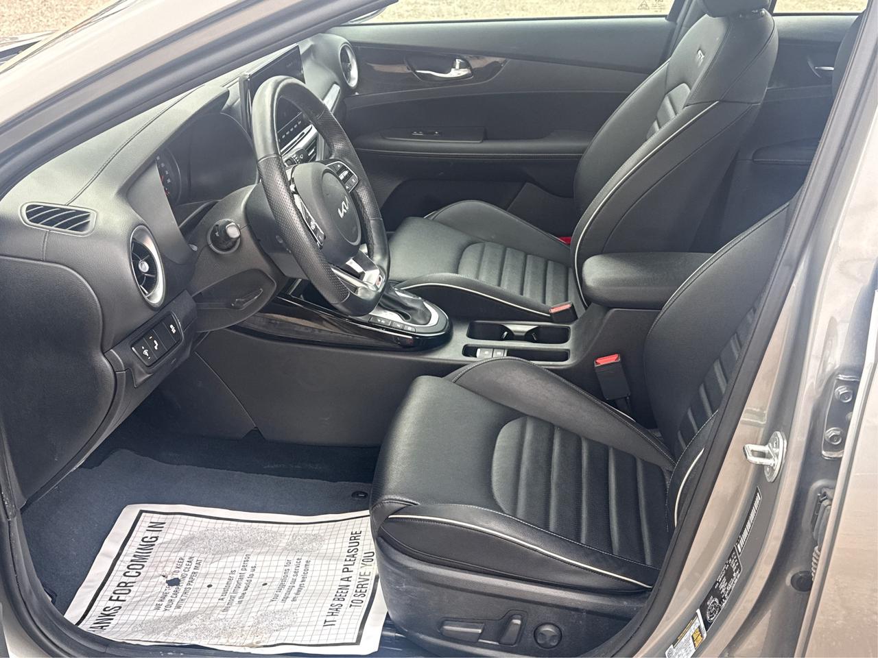2023 Kia Forte LEATHER POWER SEATS REAR CAM WE FINANCE ALL CREDIT Photo