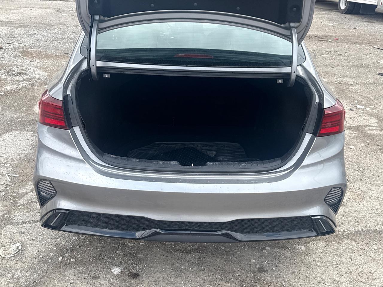 2023 Kia Forte LEATHER POWER SEATS REAR CAM WE FINANCE ALL CREDIT Photo