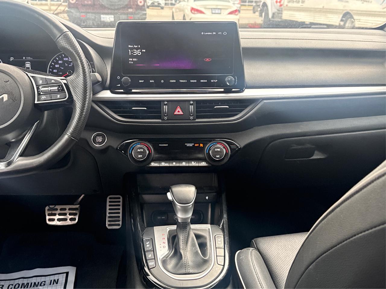 2023 Kia Forte LEATHER POWER SEATS REAR CAM WE FINANCE ALL CREDIT Photo