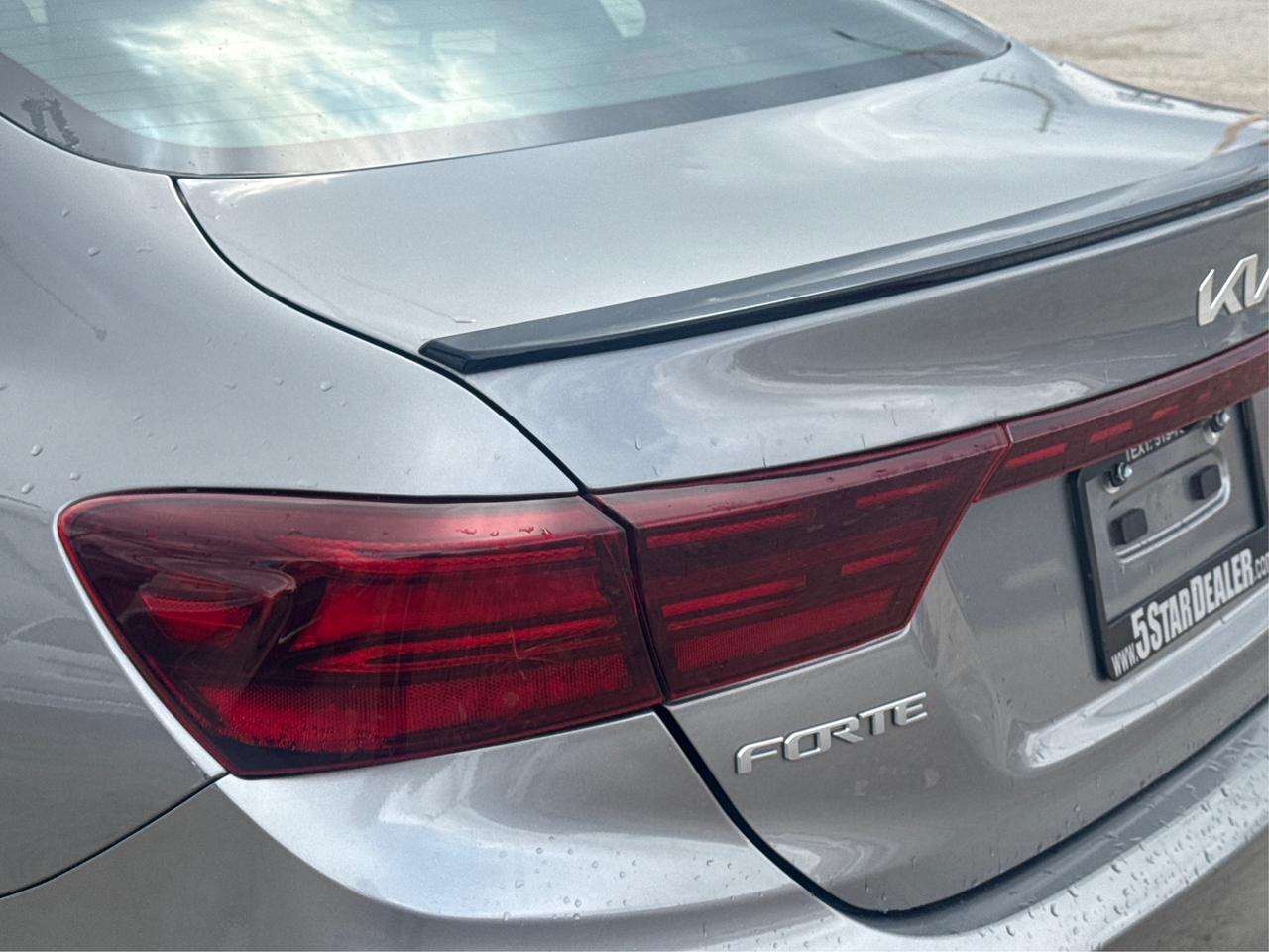 2023 Kia Forte LEATHER POWER SEATS REAR CAM WE FINANCE ALL CREDIT Photo