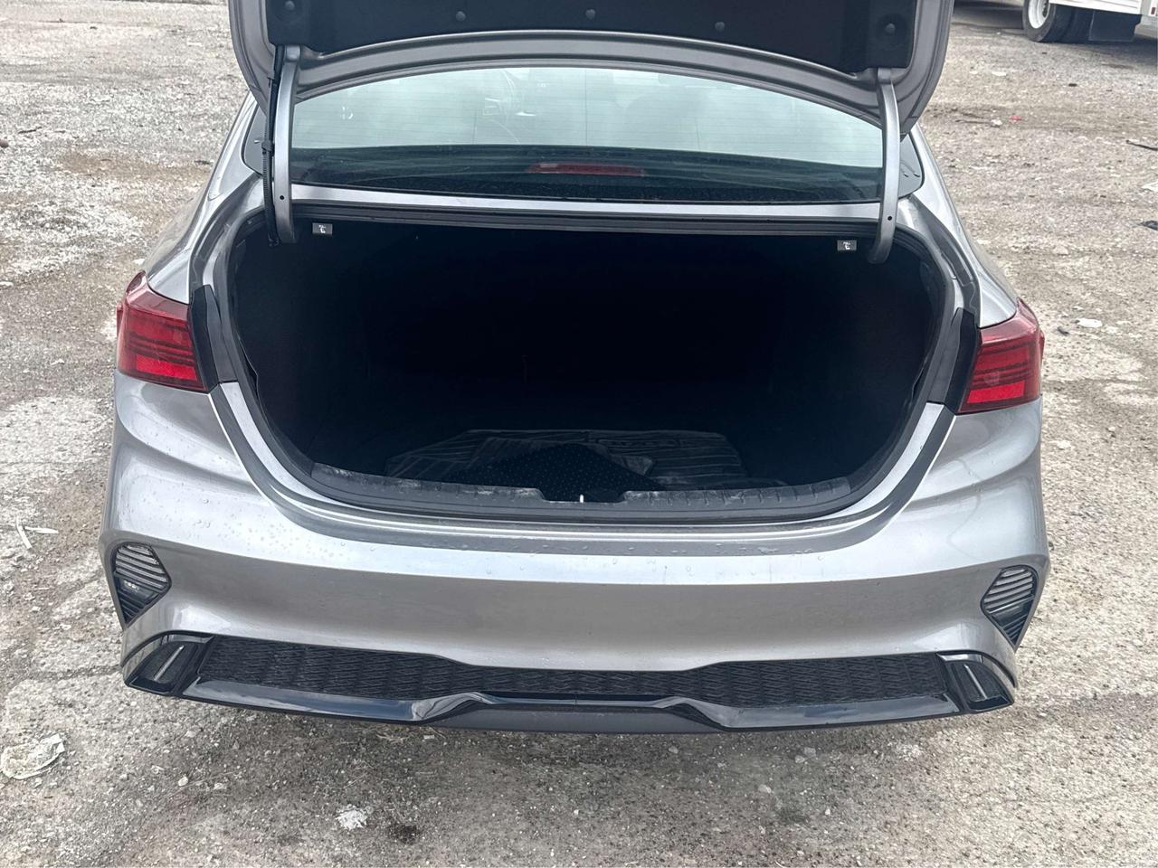 2023 Kia Forte LEATHER POWER SEATS REAR CAM WE FINANCE ALL CREDIT Photo