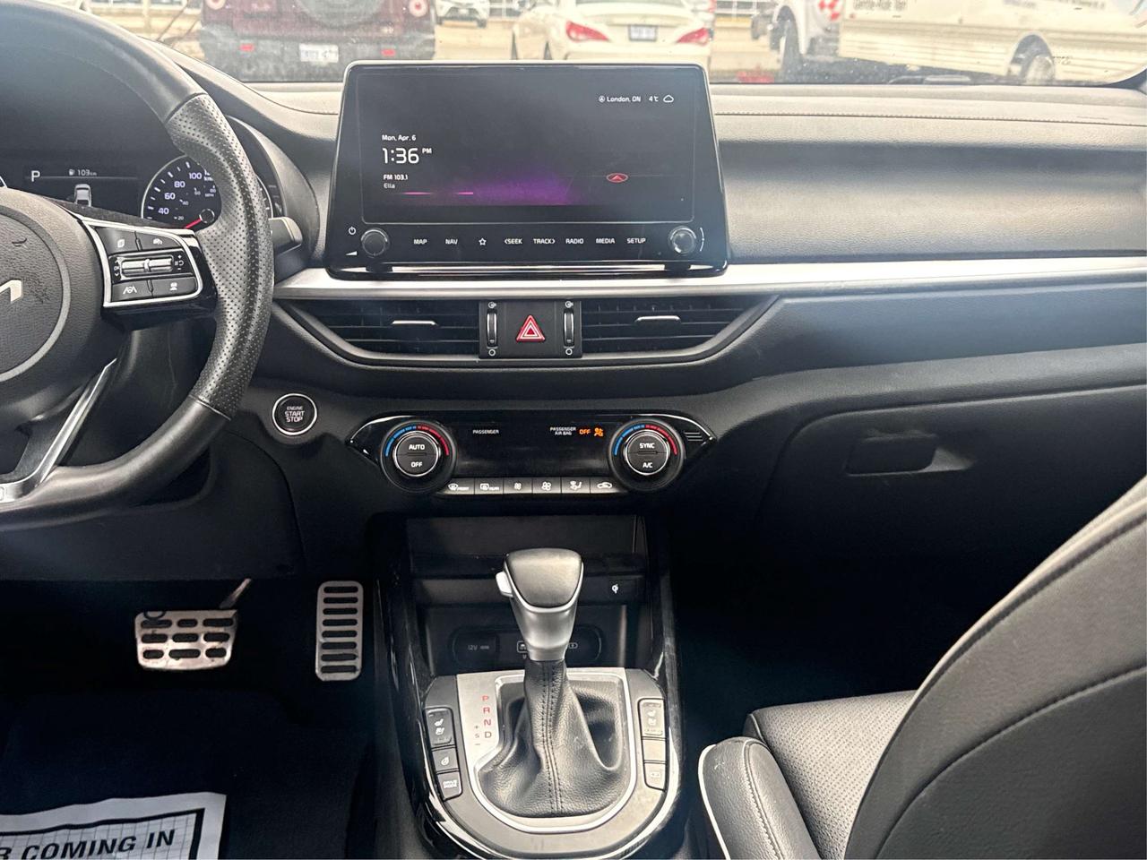 2023 Kia Forte LEATHER POWER SEATS REAR CAM WE FINANCE ALL CREDIT Photo