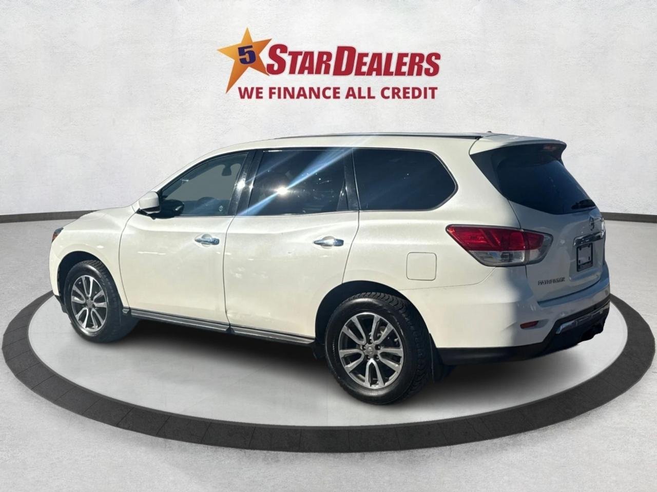 2016 Nissan Pathfinder CLEAN! MUST SEE!  WE FINANCE ALL CREDIT! APPLY NOW Photo