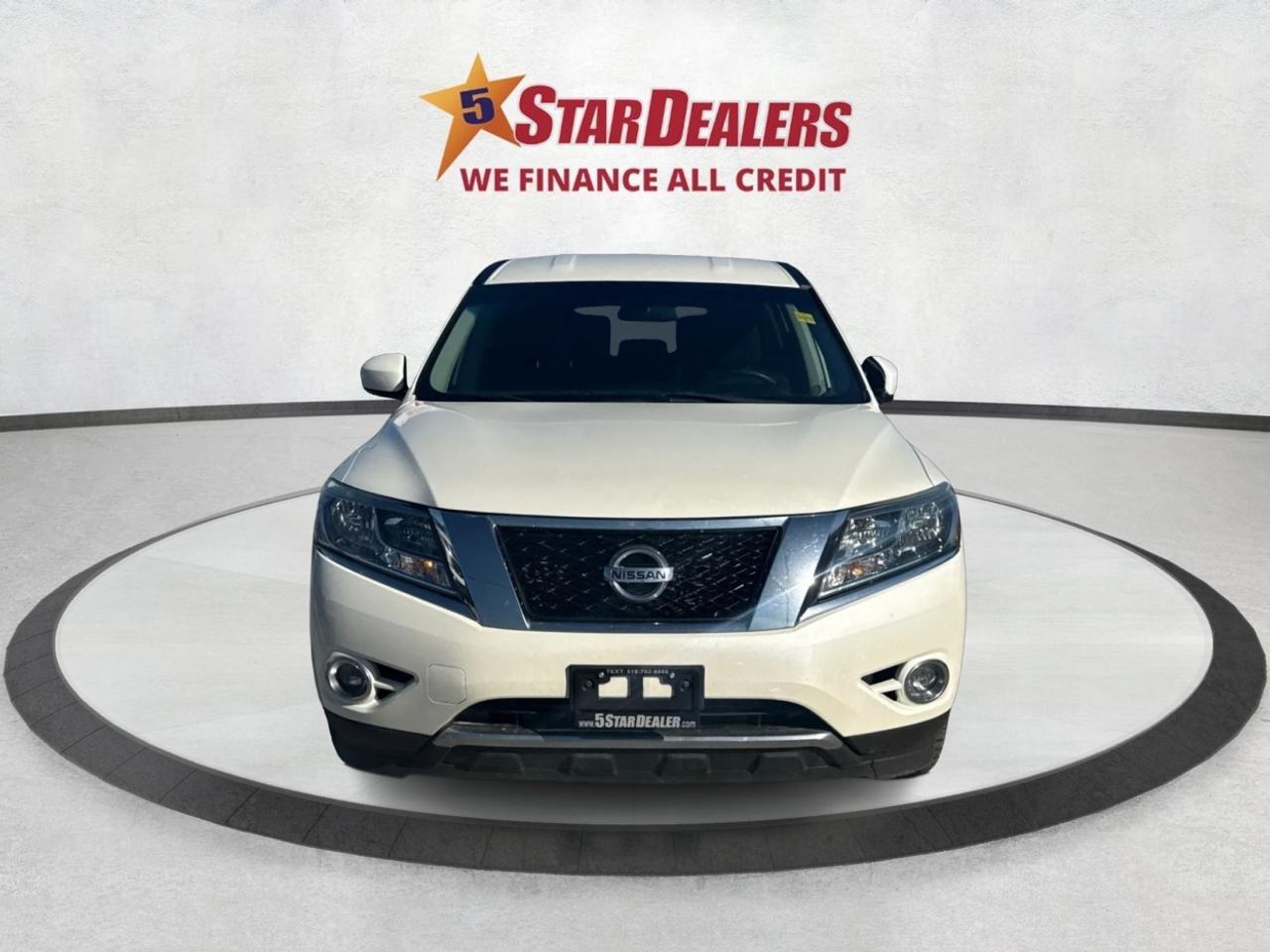 2016 Nissan Pathfinder CLEAN! MUST SEE!  WE FINANCE ALL CREDIT! APPLY NOW Photo