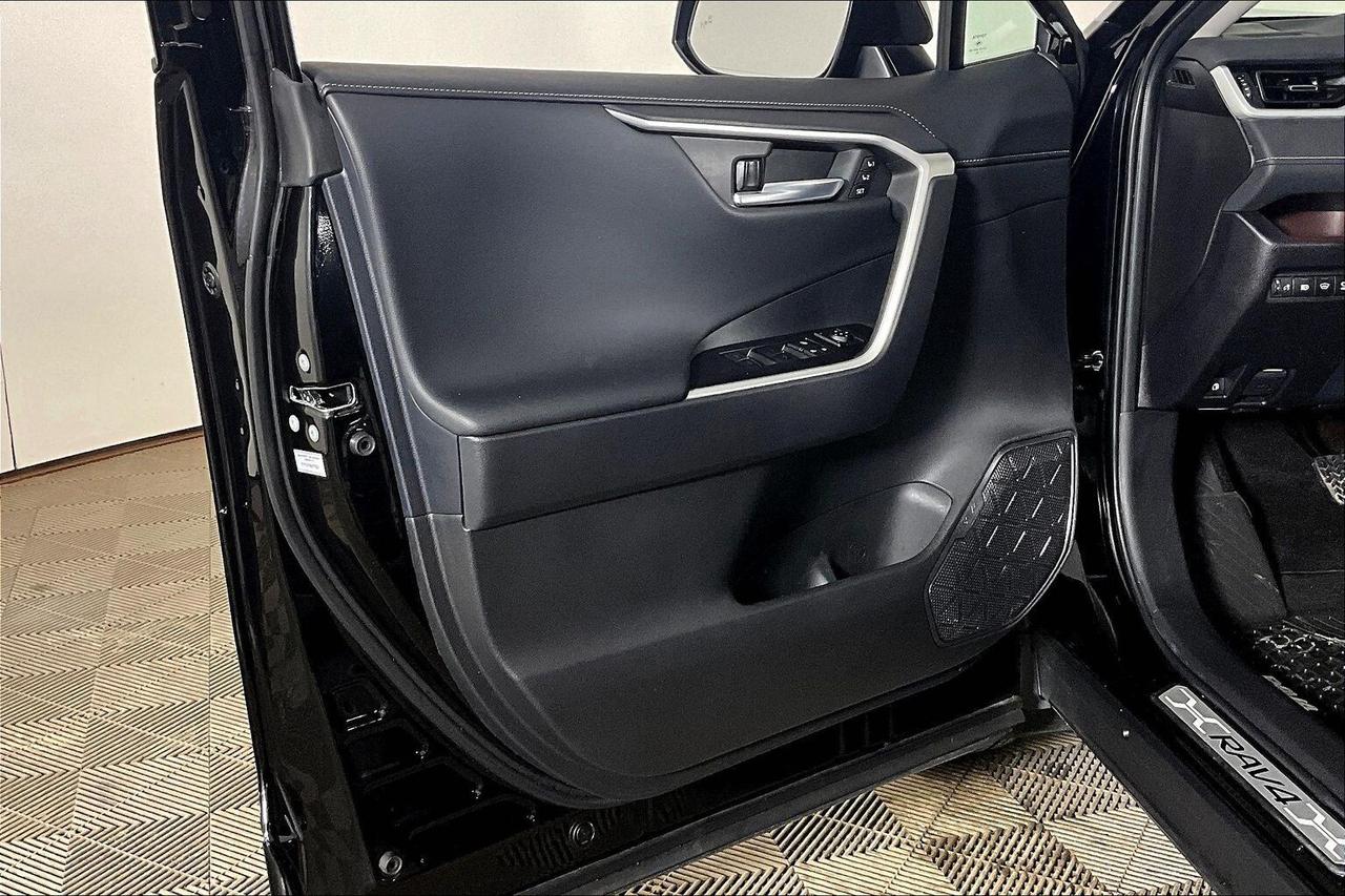 2024 Toyota RAV4 Hybrid Limited AWD Photo