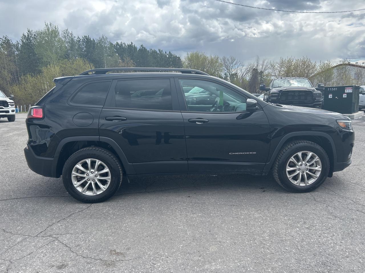 2022 Jeep Cherokee North V6 Photo