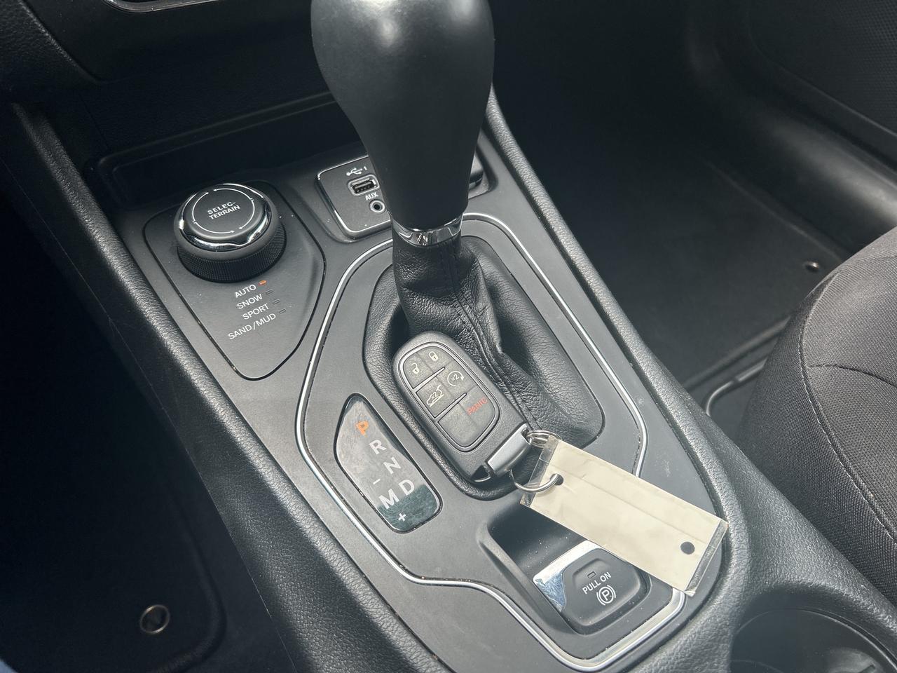 2022 Jeep Cherokee North V6 Photo