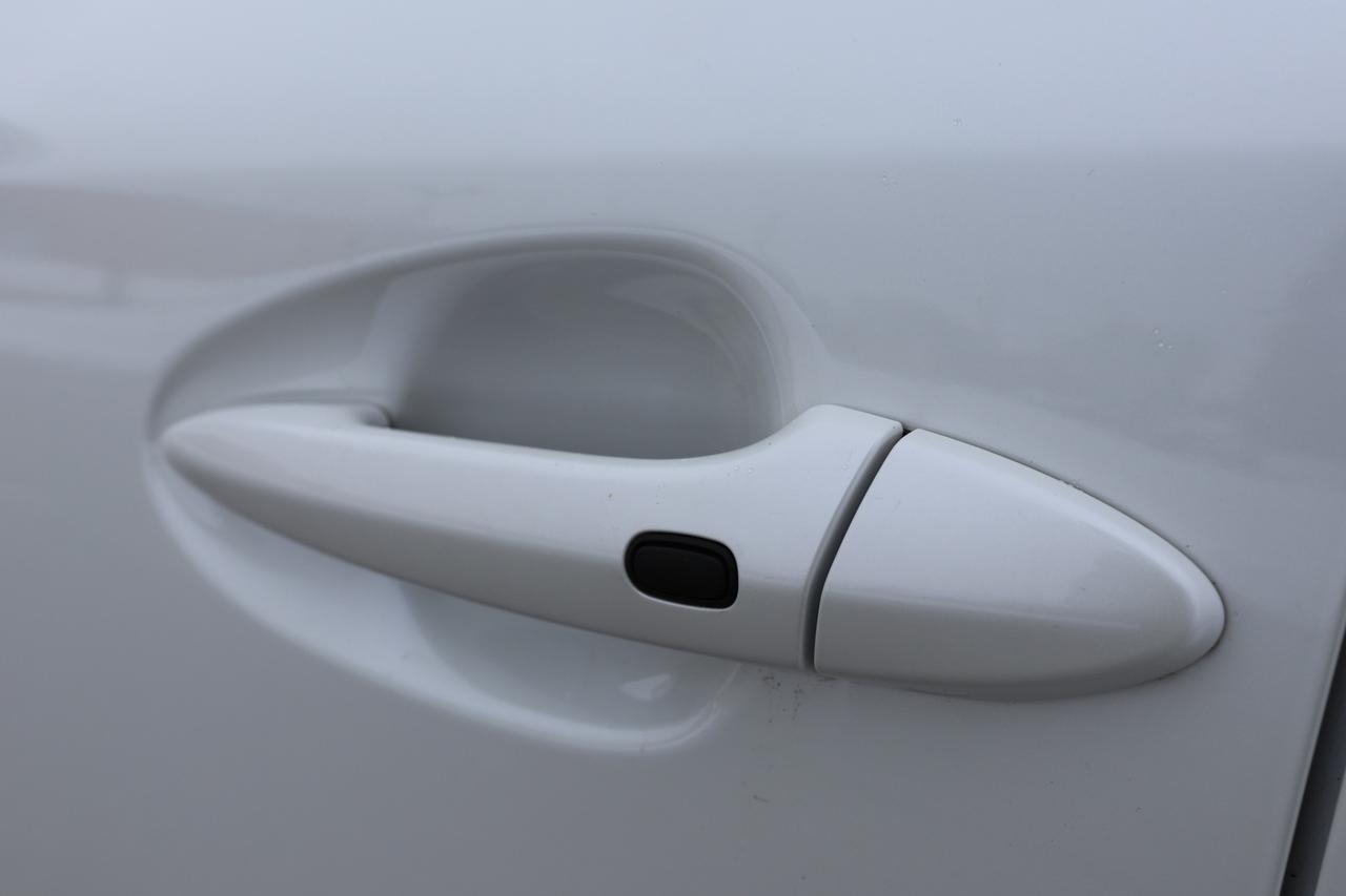 2009 Lexus IS 250-AWD/NAV/B CAM/LEATHER/P SEATS/H SEATS/SUNROOF/ Photo