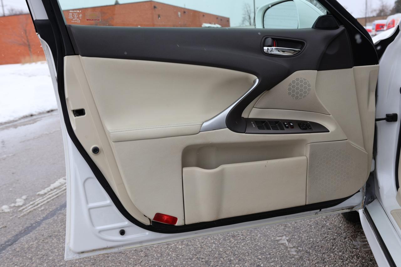 2009 Lexus IS 250-AWD/NAV/B CAM/LEATHER/P SEATS/H SEATS/SUNROOF/ Photo