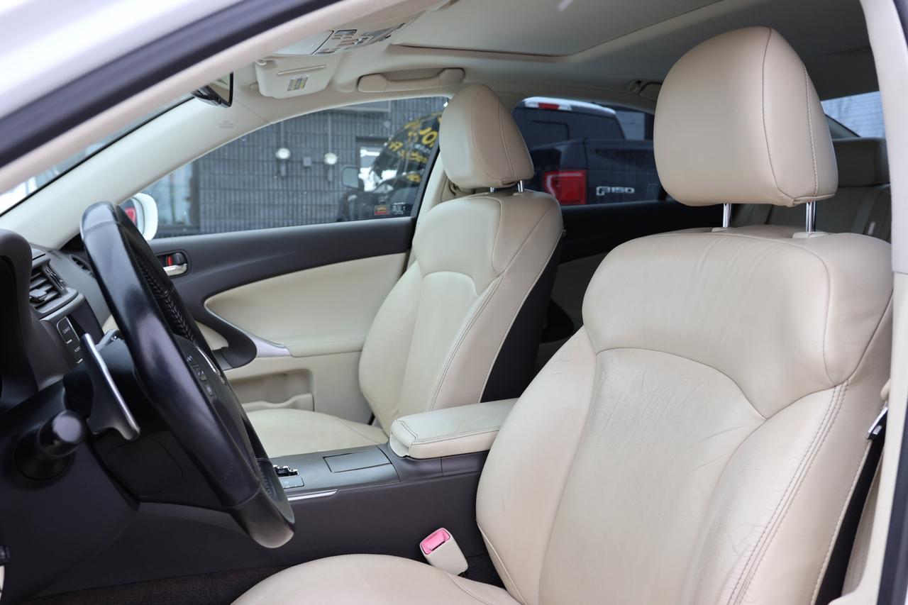2009 Lexus IS 250-AWD/NAV/B CAM/LEATHER/P SEATS/H SEATS/SUNROOF/ Photo