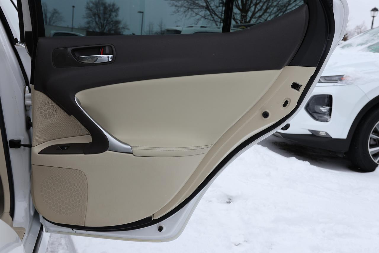 2009 Lexus IS 250-AWD/NAV/B CAM/LEATHER/P SEATS/H SEATS/SUNROOF/ Photo