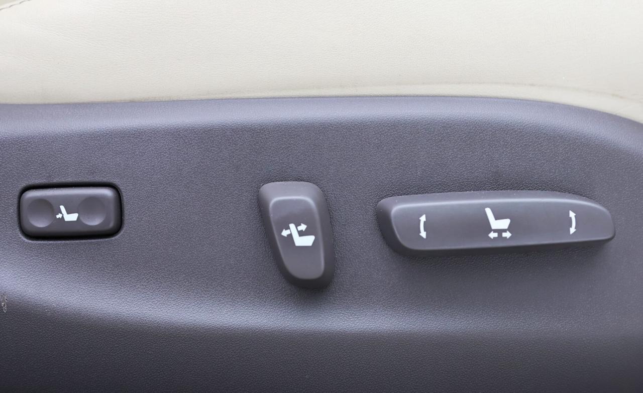 2009 Lexus IS 250-AWD/NAV/B CAM/LEATHER/P SEATS/H SEATS/SUNROOF/ Photo