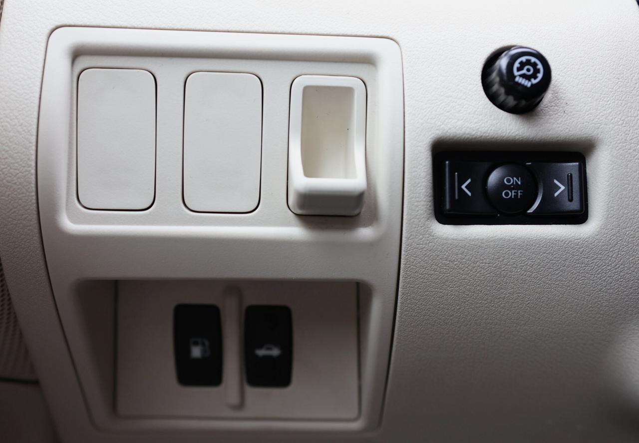 2009 Lexus IS 250-AWD/NAV/B CAM/LEATHER/P SEATS/H SEATS/SUNROOF/ Photo