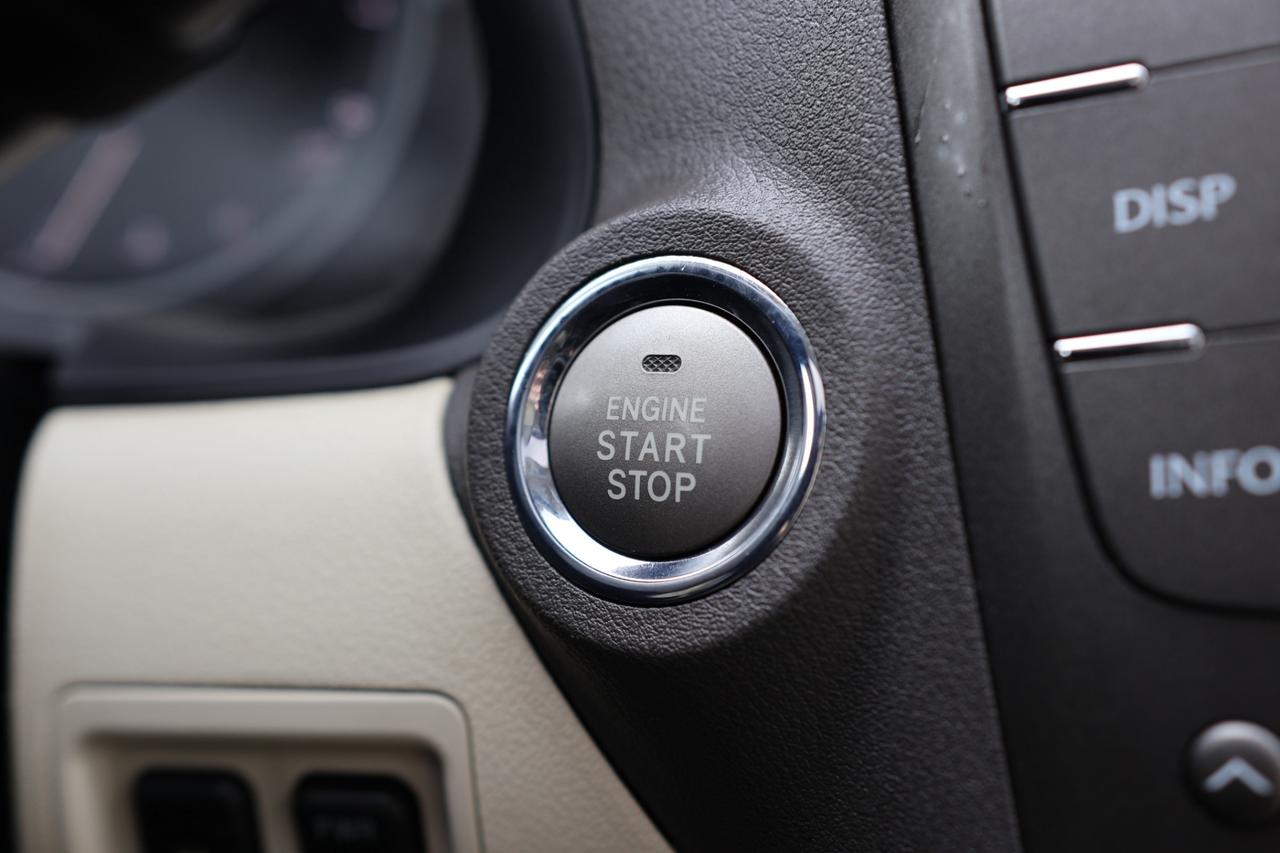 2009 Lexus IS 250-AWD/NAV/B CAM/LEATHER/P SEATS/H SEATS/SUNROOF/ Photo