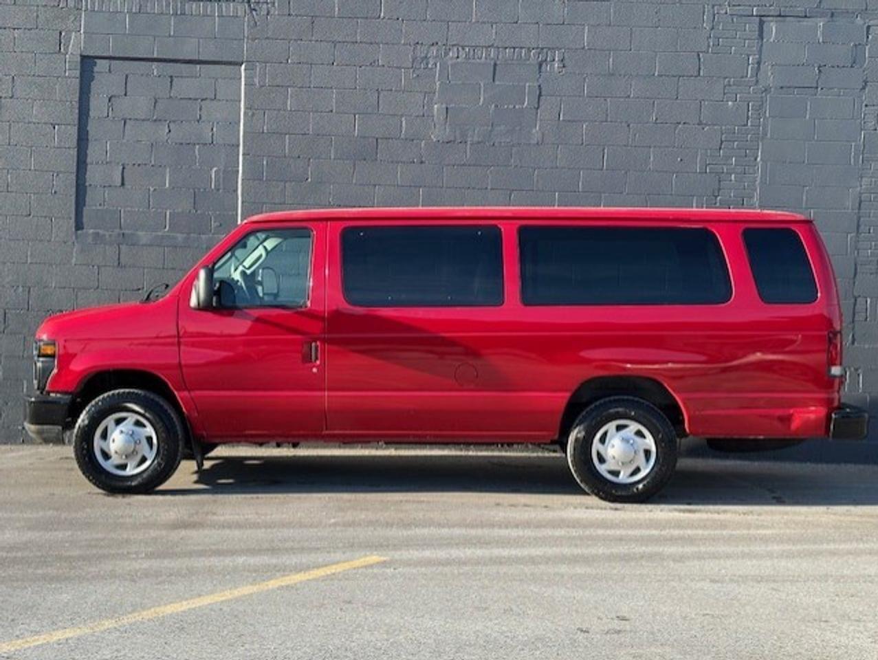 2012 Ford Econoline E-250 *5 PASSENGER-ONLY 102KM-EXTENDED-FIRE CHIEF* Photo