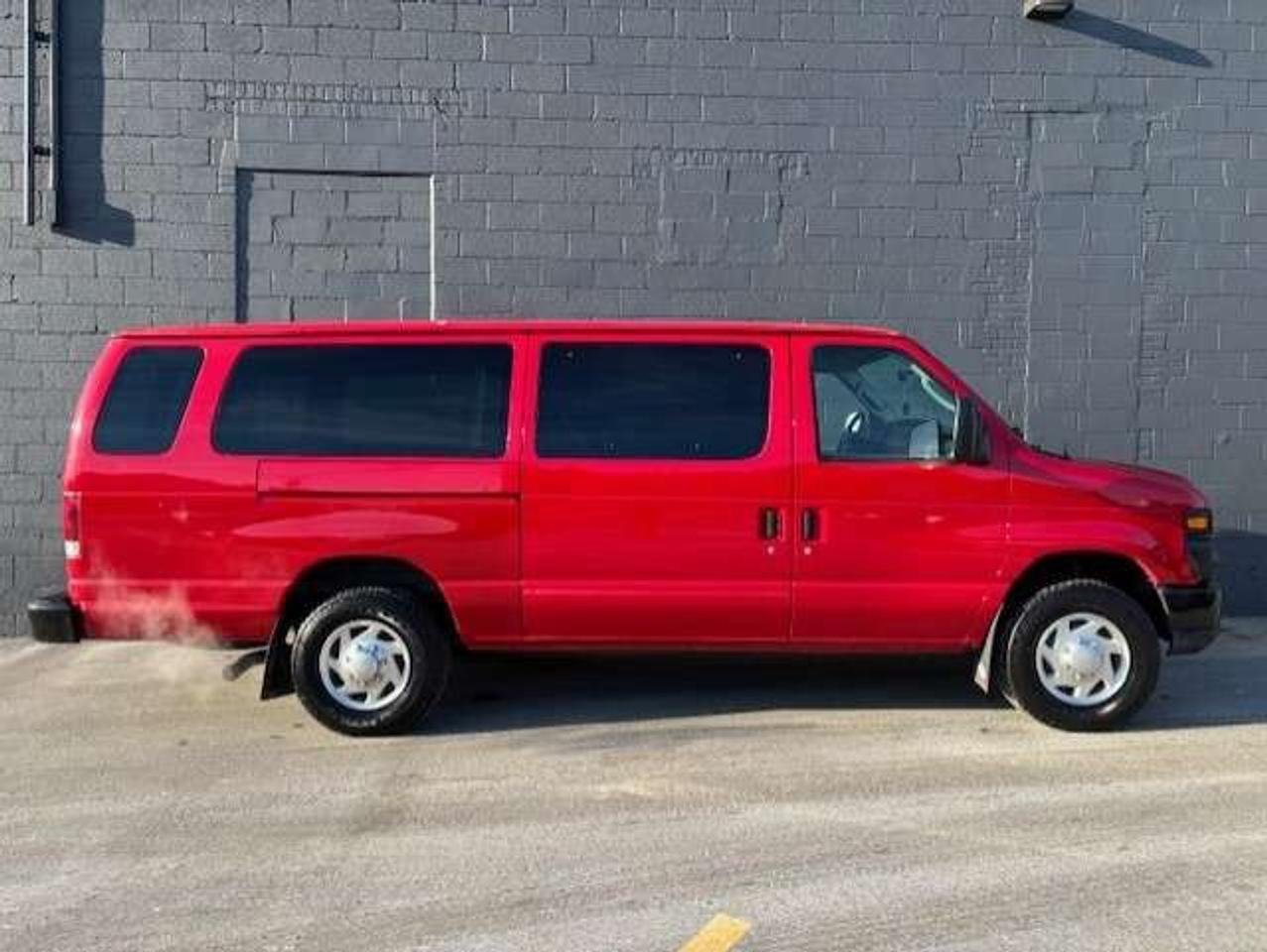 2012 Ford Econoline E-250 *5 PASSENGER-ONLY 102KM-EXTENDED-FIRE CHIEF* Photo