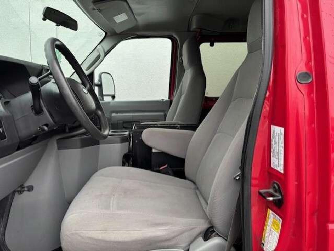 2012 Ford Econoline E-250 *5 PASSENGER-ONLY 102KM-EXTENDED-FIRE CHIEF* Photo