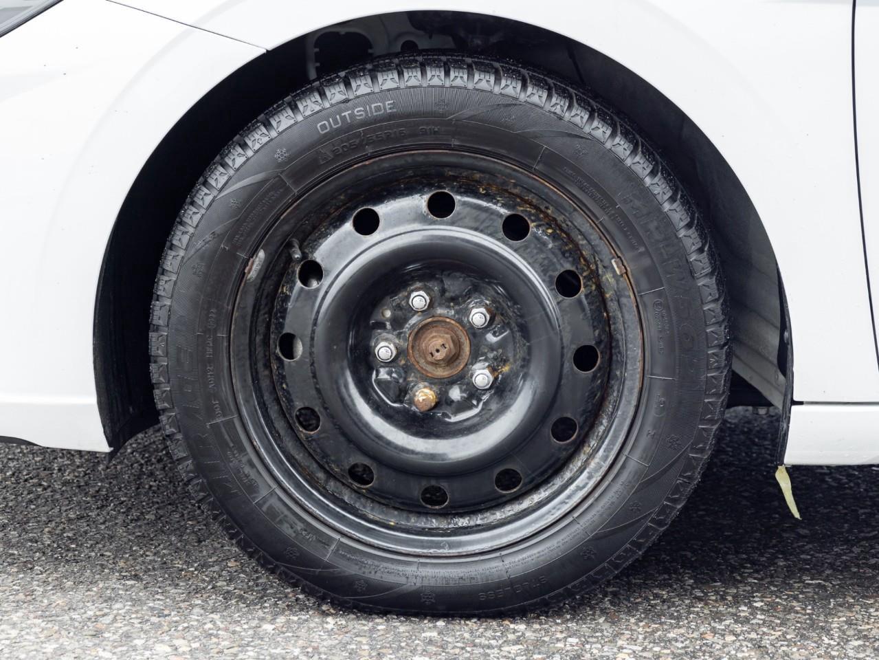 2022 Hyundai Elantra Ultimate Tech 4dr Sedan Photo