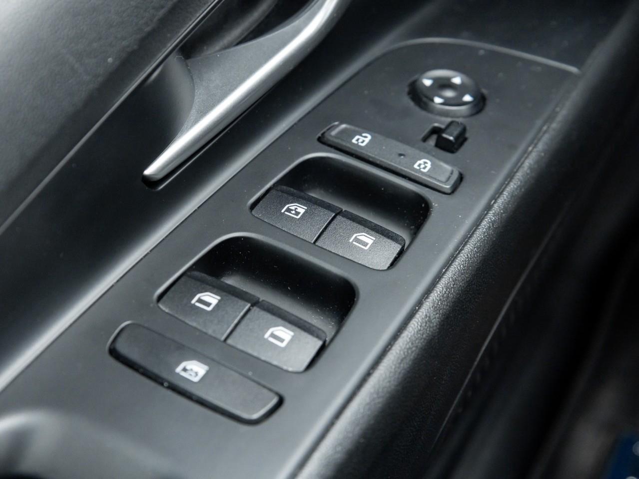 2022 Hyundai Elantra Ultimate Tech 4dr Sedan Photo