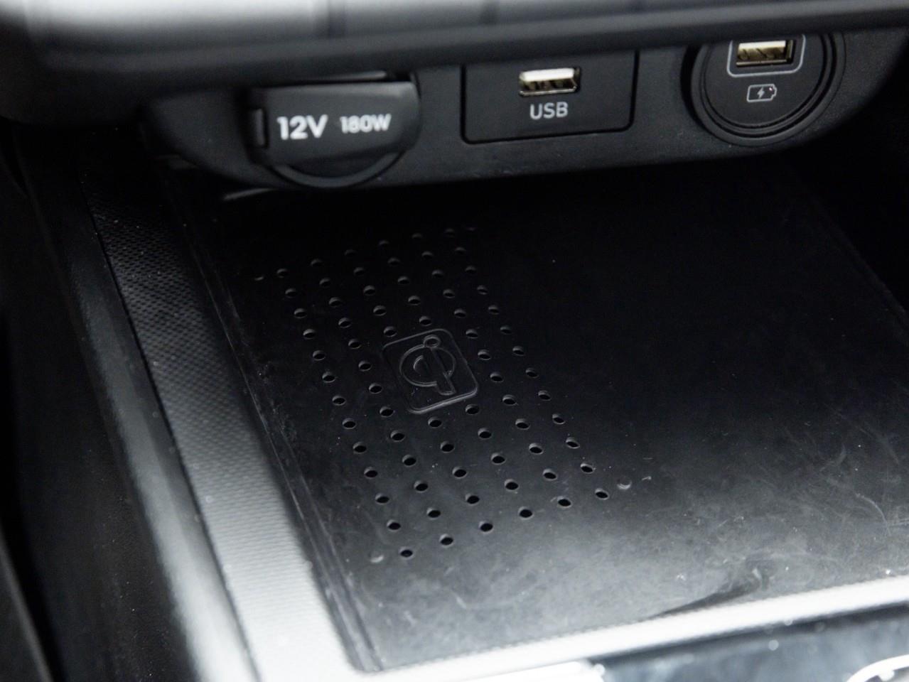 2022 Hyundai Elantra Ultimate Tech 4dr Sedan Photo