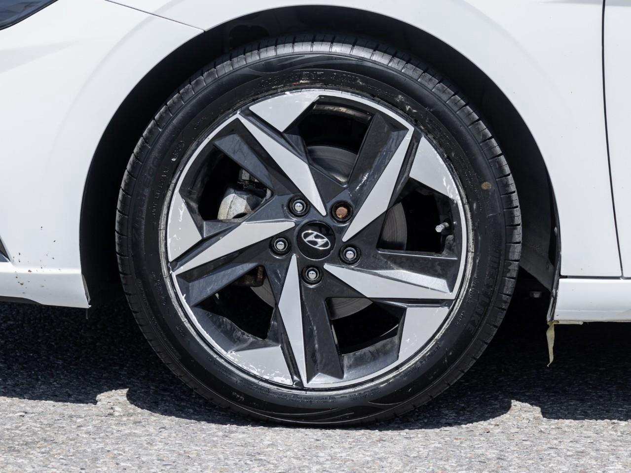 2022 Hyundai Elantra Ultimate Tech 4dr Sedan Photo3