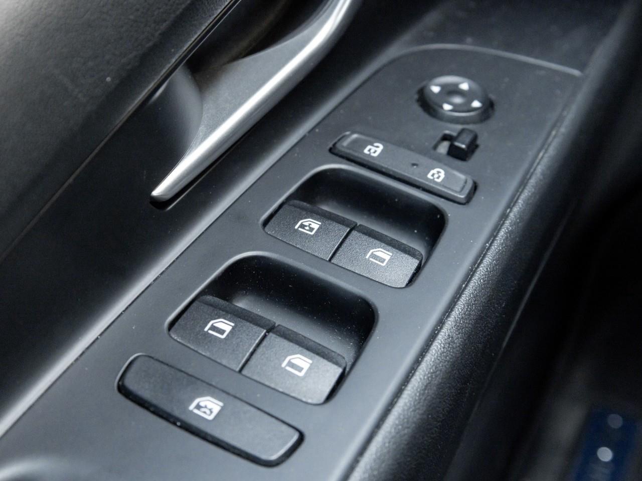 2022 Hyundai Elantra Ultimate Tech 4dr Sedan Photo