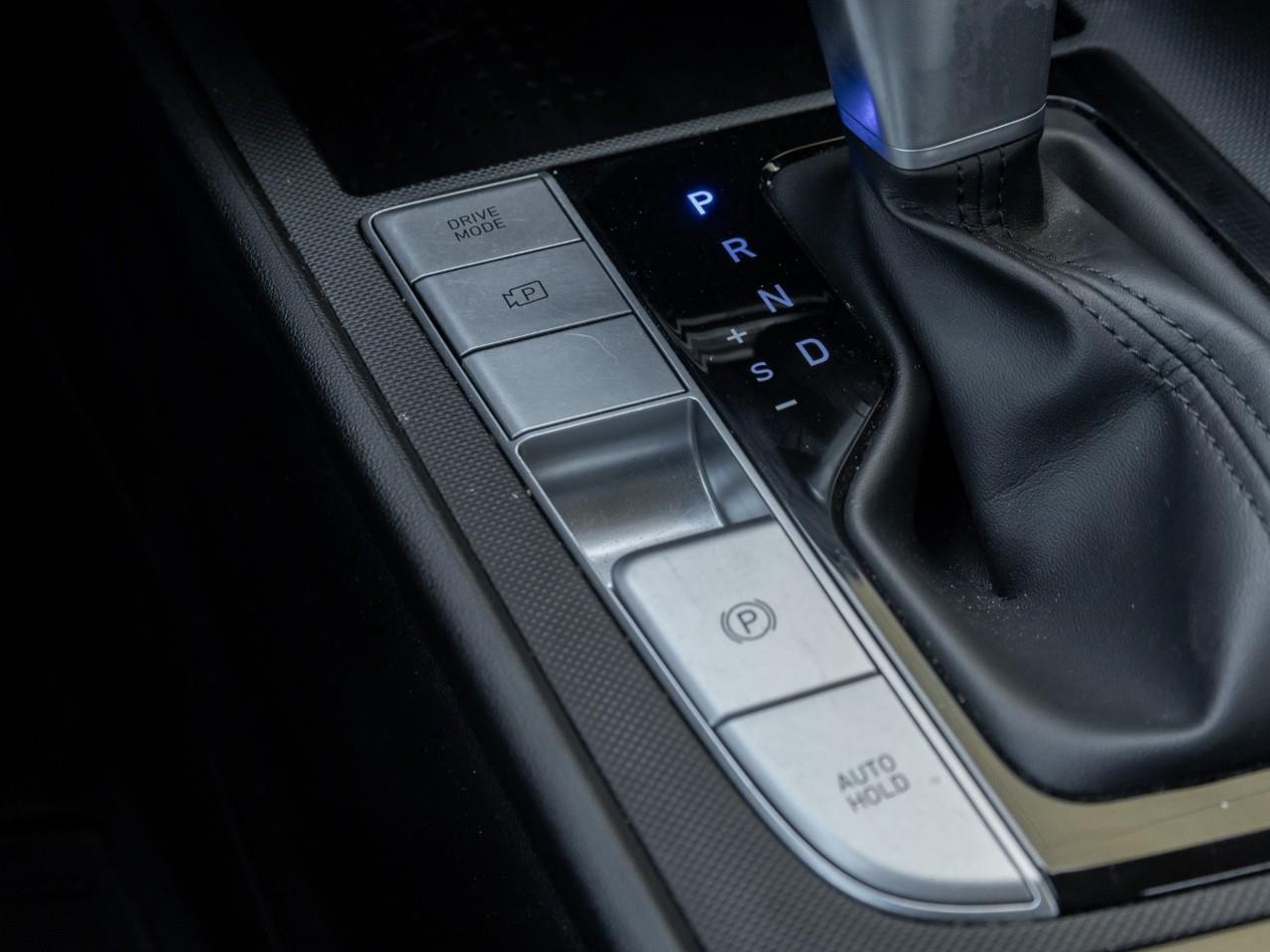 2022 Hyundai Elantra Ultimate Tech 4dr Sedan Photo