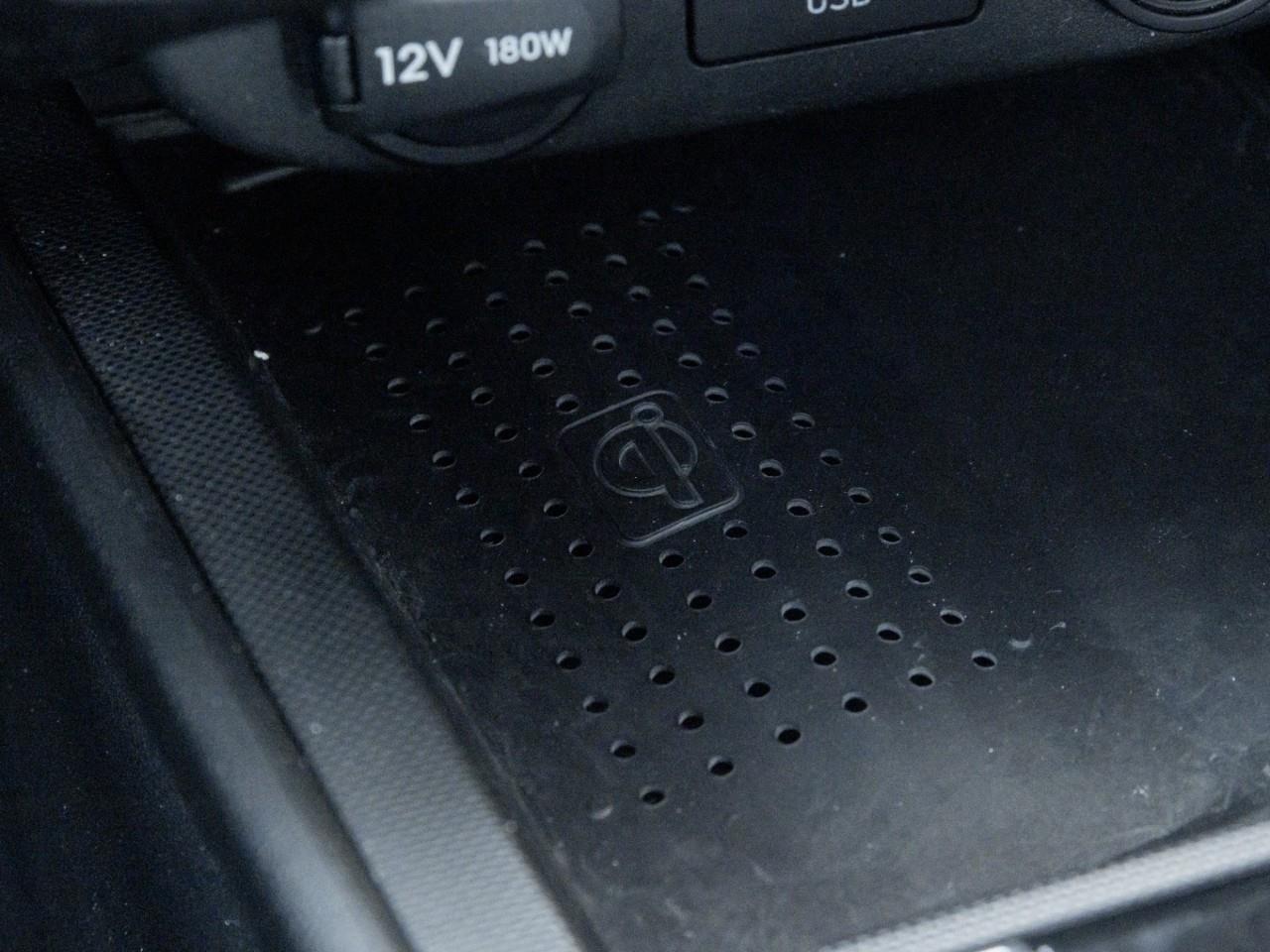 2022 Hyundai Elantra Ultimate Tech 4dr Sedan Photo