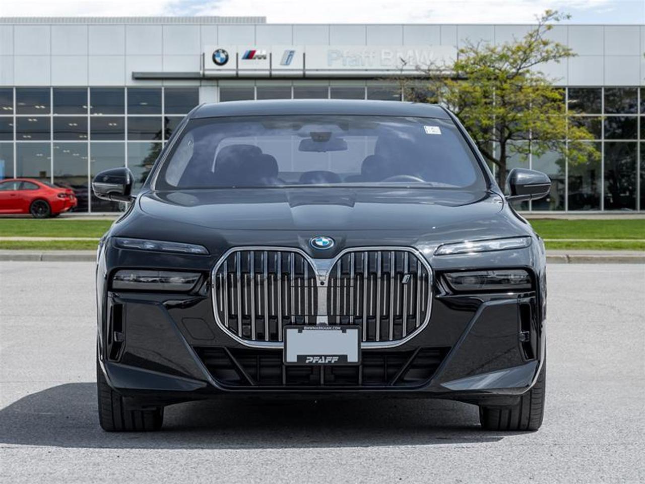 2024 BMW i7 xDrive60 4dr All-Wheel Drive Sedan Photo2