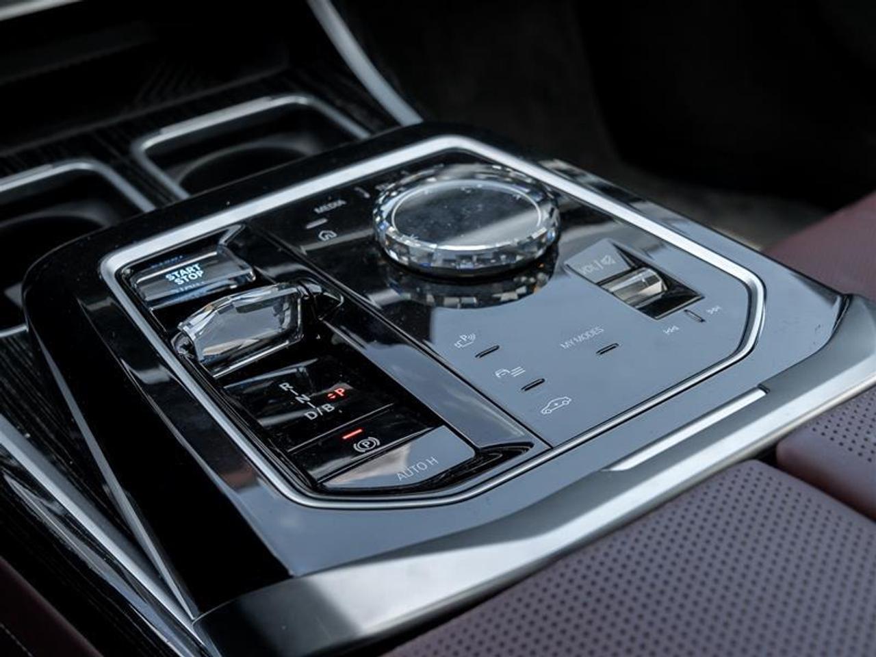 2024 BMW i7 xDrive60 4dr All-Wheel Drive Sedan Photo