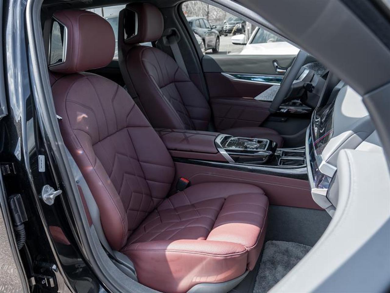 2024 BMW i7 xDrive60 4dr All-Wheel Drive Sedan Photo