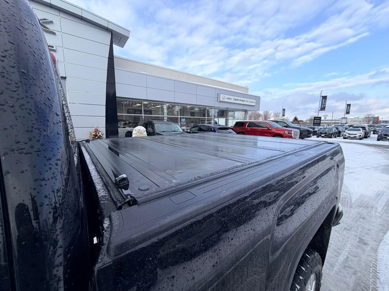 2019 GMC SIERRA 2500HD 4WD Crew Cab Standard Box Denali Photo
