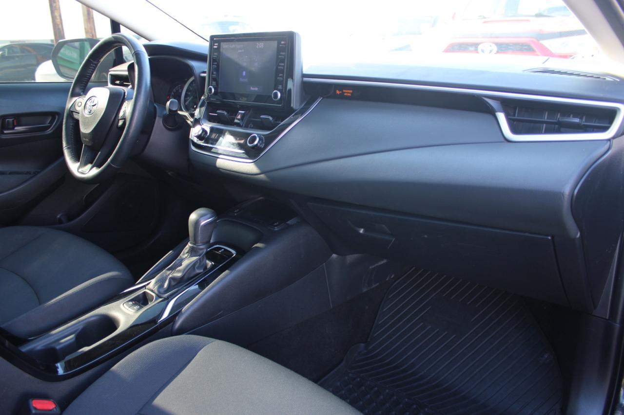 2022 Toyota Corolla LE CVT Photo