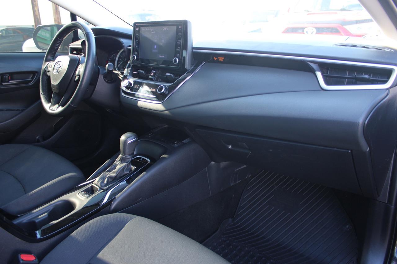 2022 Toyota Corolla LE CVT Photo