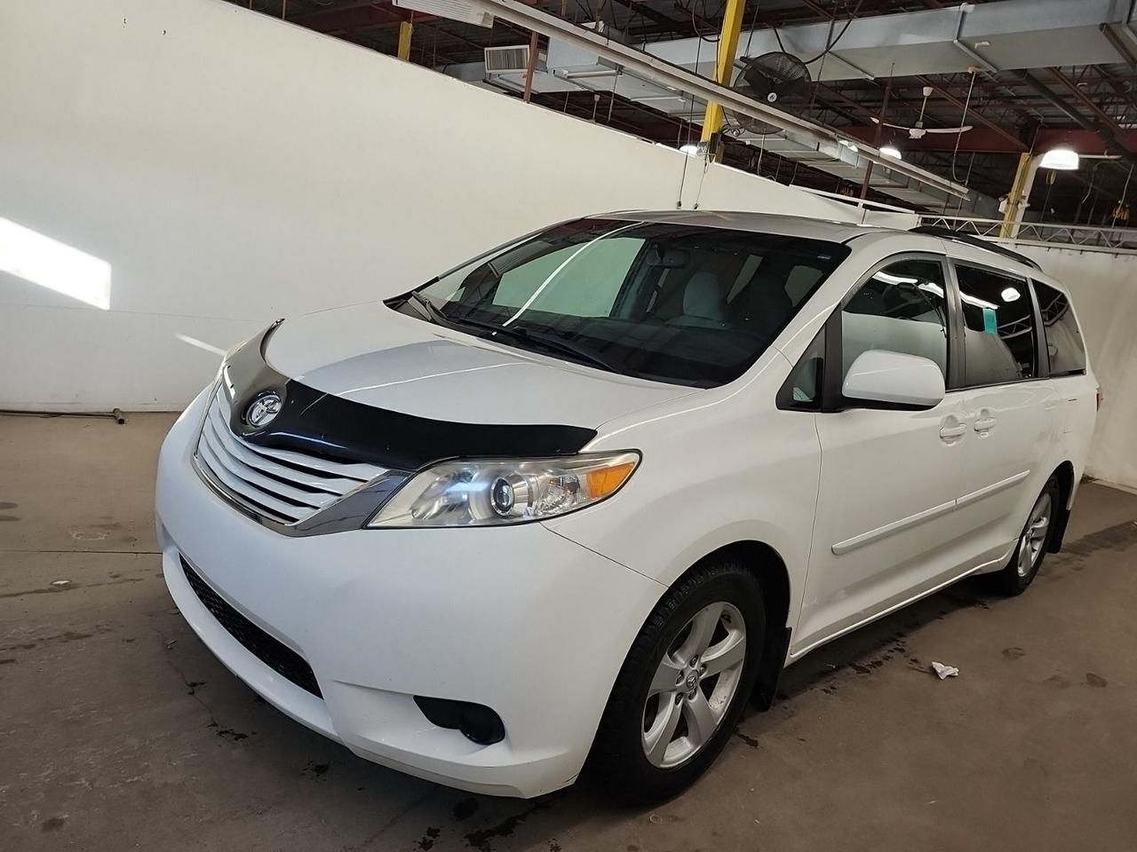 Used 2017 Toyota Sienna LE for sale in Toronto, ON
