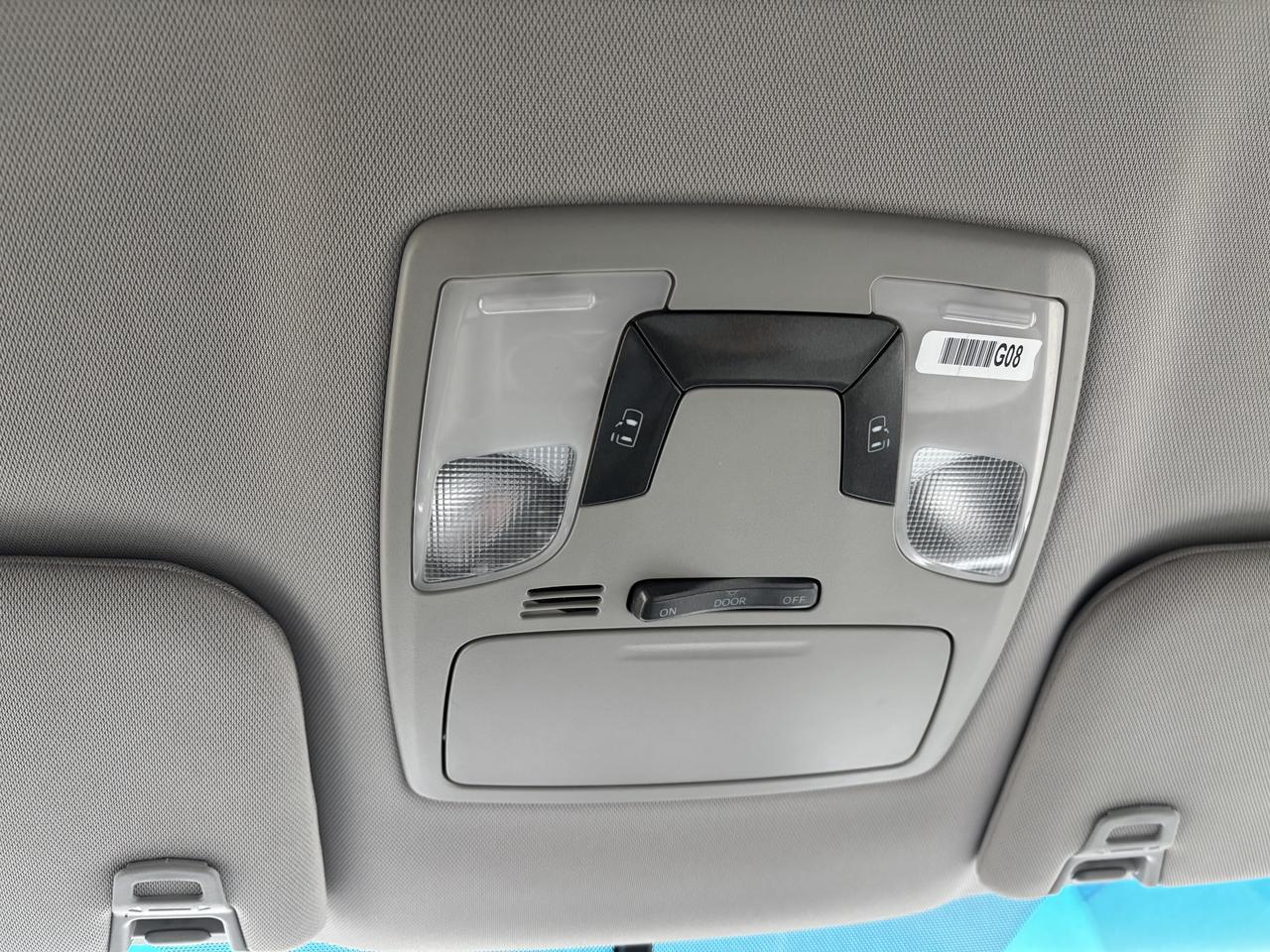 2017 Toyota Sienna LE - Photo #21