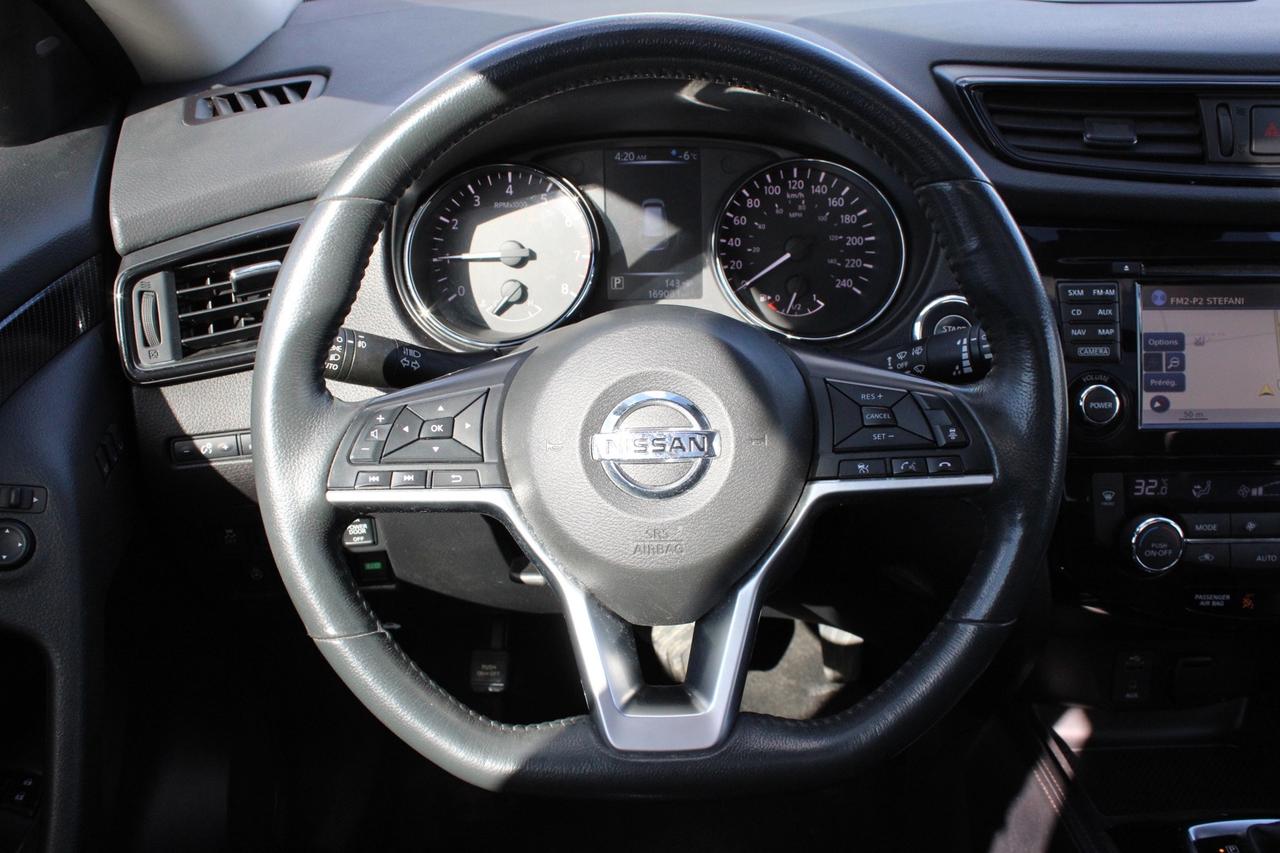 2017 Nissan Rogue SL AWD   ACCIDENT FREE   SAFETY INCLUDED Photo