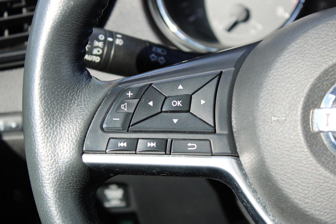 2017 Nissan Rogue SL AWD   ACCIDENT FREE   SAFETY INCLUDED Photo