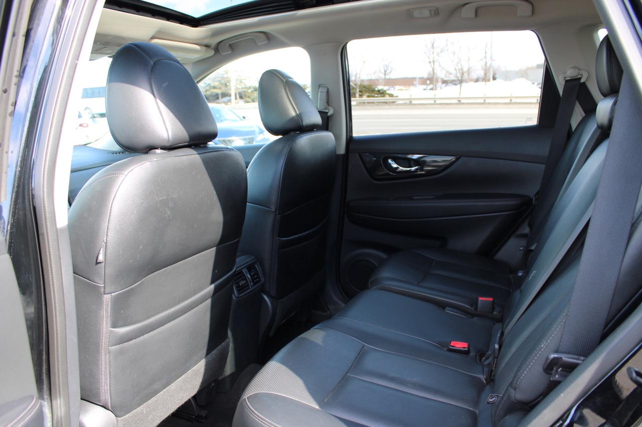 2017 Nissan Rogue SL AWD   ACCIDENT FREE   SAFETY INCLUDED Photo