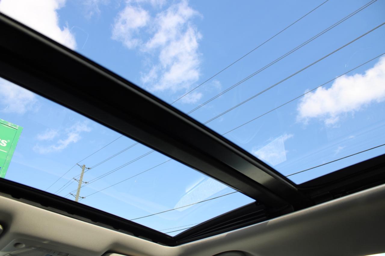 2017 Nissan Rogue SL AWD   ACCIDENT FREE   SAFETY INCLUDED Photo