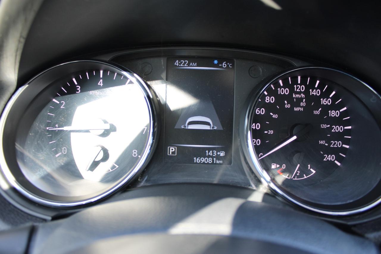 2017 Nissan Rogue SL AWD   ACCIDENT FREE   SAFETY INCLUDED Photo