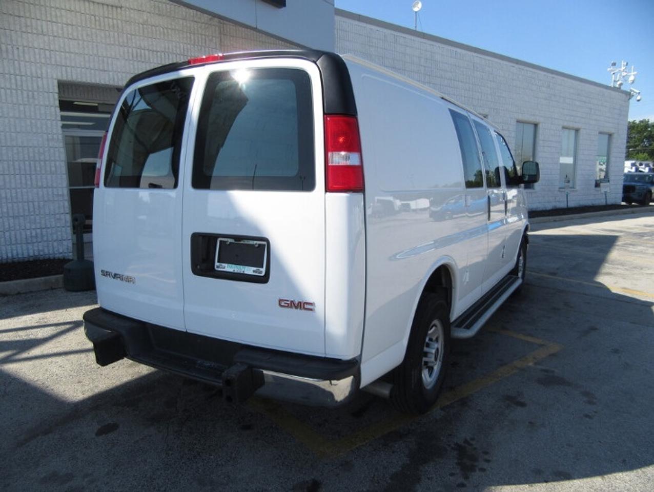 2023 GMC Savana CARGO VAN WITH EXTENDED WARRANTY Photo3