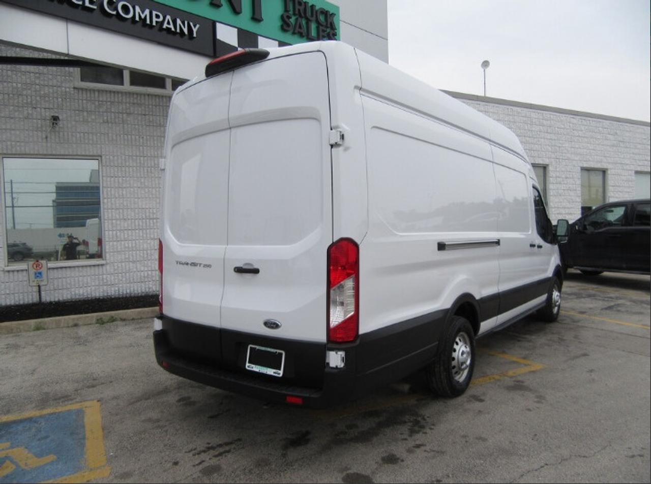 2023 Ford Transit Cargo Van HIGHROOF EXTRA LONG ALL WHEEL DRIVE Photo3