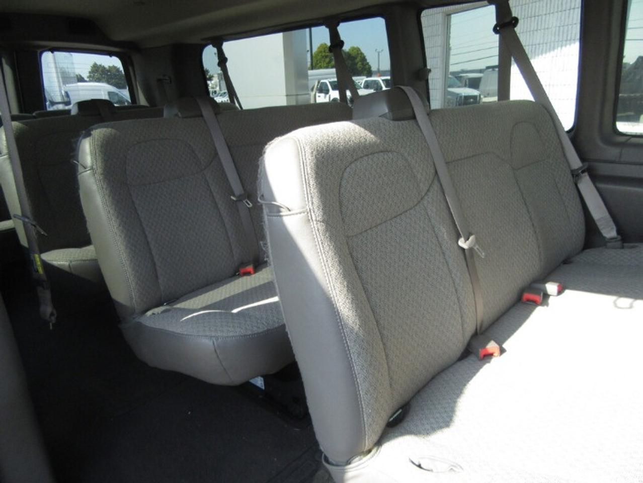 2023 GMC Savana Van Photo