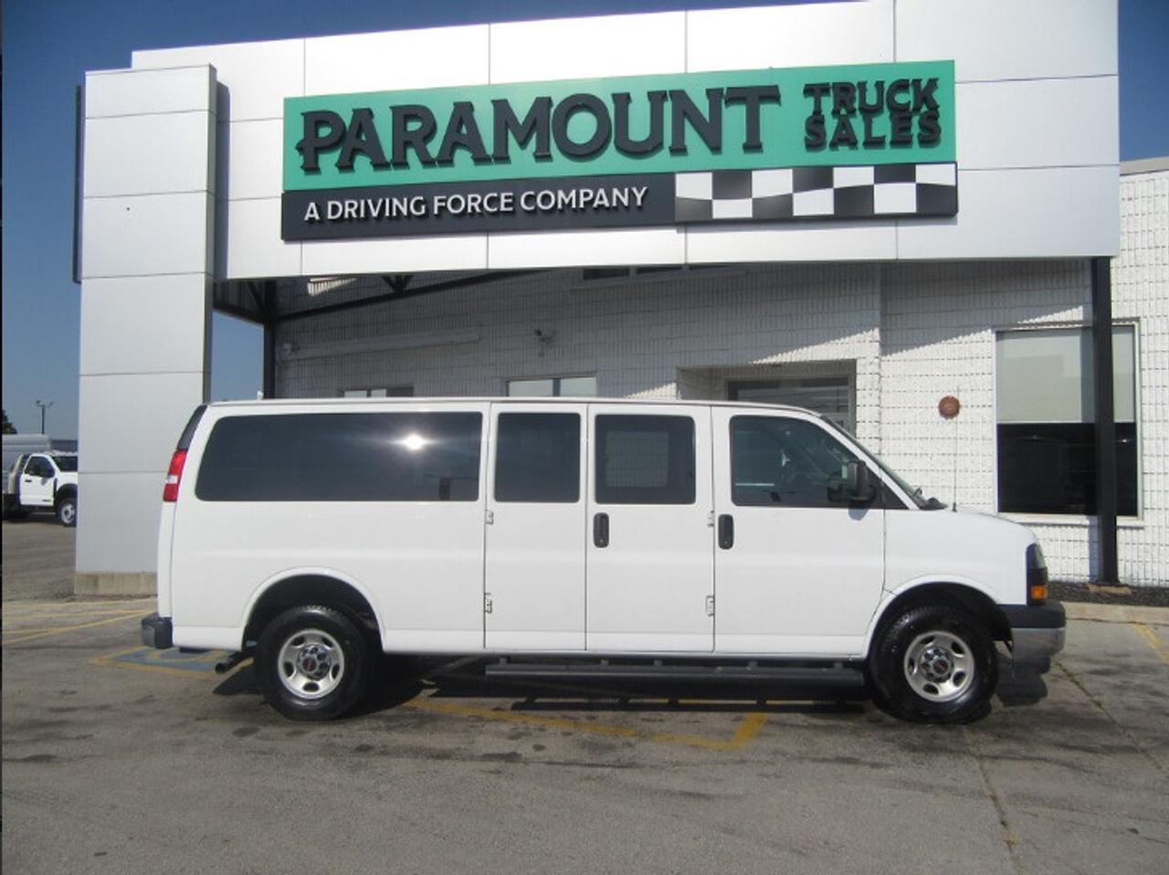 2023 GMC Savana Van Photo