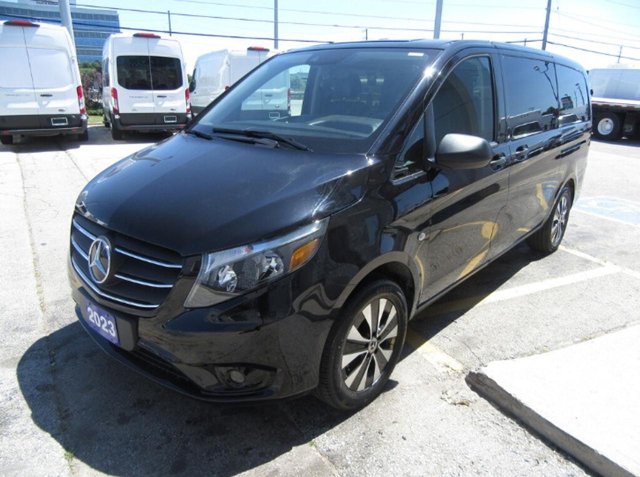 2023 Mercedes-Benz Metris Passenger Van 8 PASSENGER VAN Photo