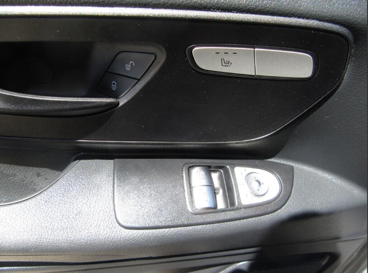 2023 Mercedes-Benz Metris Passenger Van 8 PASSENGER VAN Photo