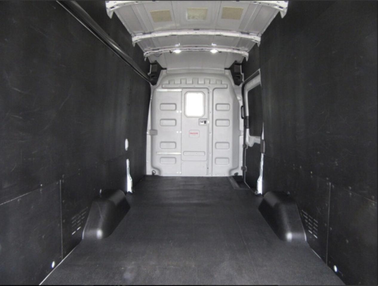 2023 Ford Transit Cargo Van T-250 HIGHROOF EXTRA LONG ALL WHEEL DRIVE Photo4