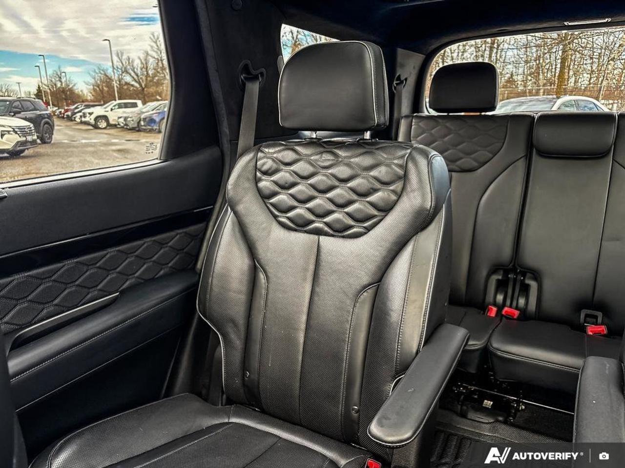 2020 Hyundai PALISADE Ultimate   7 Passenger   Navigation   Leather Seat Photo
